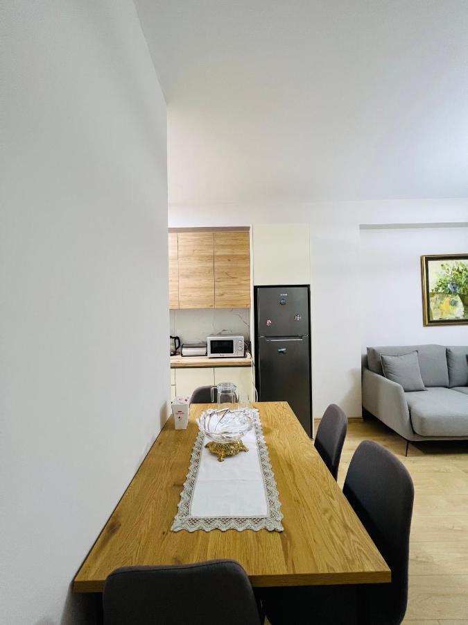 Lovely Apartment, Free Parking 티라나 외부 사진