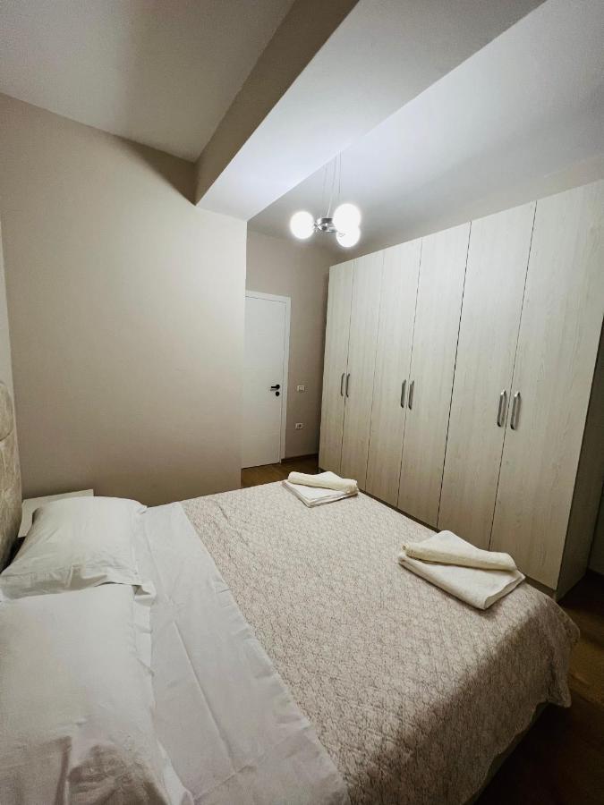 Lovely Apartment, Free Parking 티라나 외부 사진