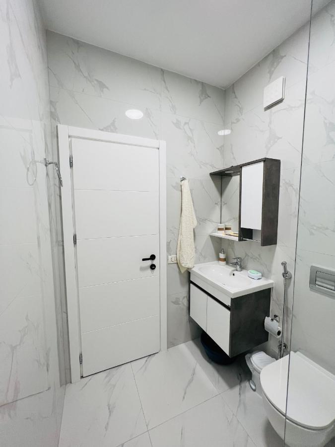 Lovely Apartment, Free Parking 티라나 외부 사진