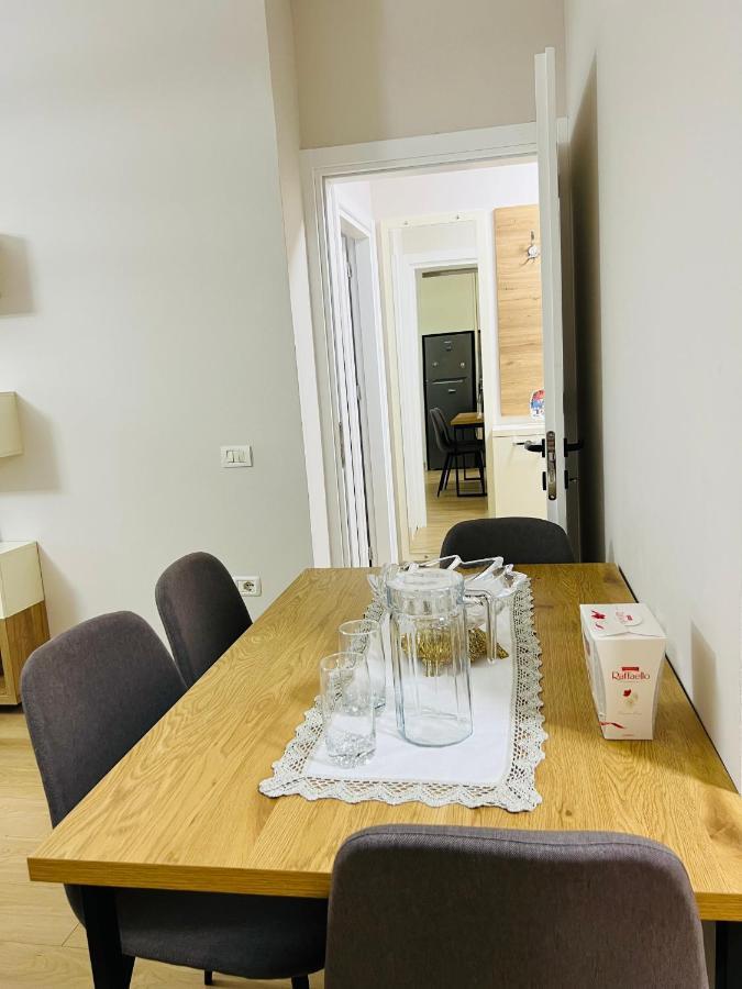 Lovely Apartment, Free Parking 티라나 외부 사진